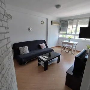 Piso Amplio Y Comodo. Apartamento Málaga